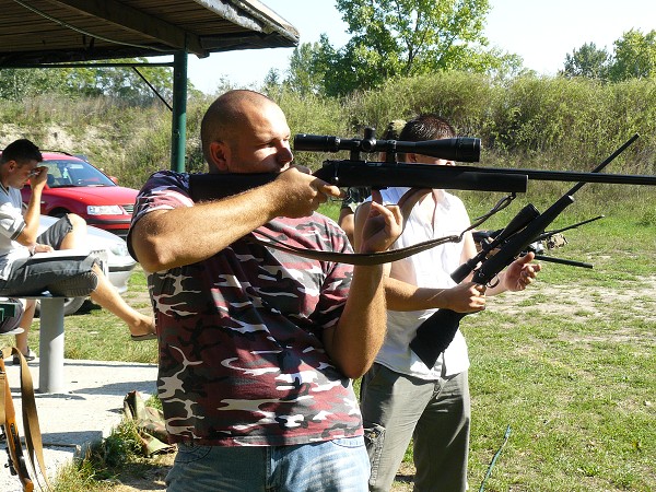 VII. kolo kom�r�anskej ligy v siluetovej stre�be